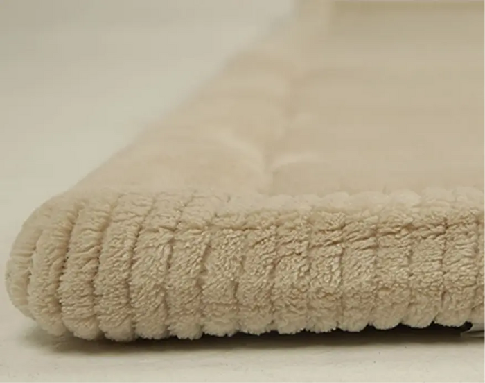 2 cm strukturierter Schaumstoff.